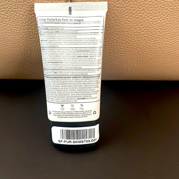 PUR 4-in-1 tinted moisturizer MN3 - Picture 2 of 2